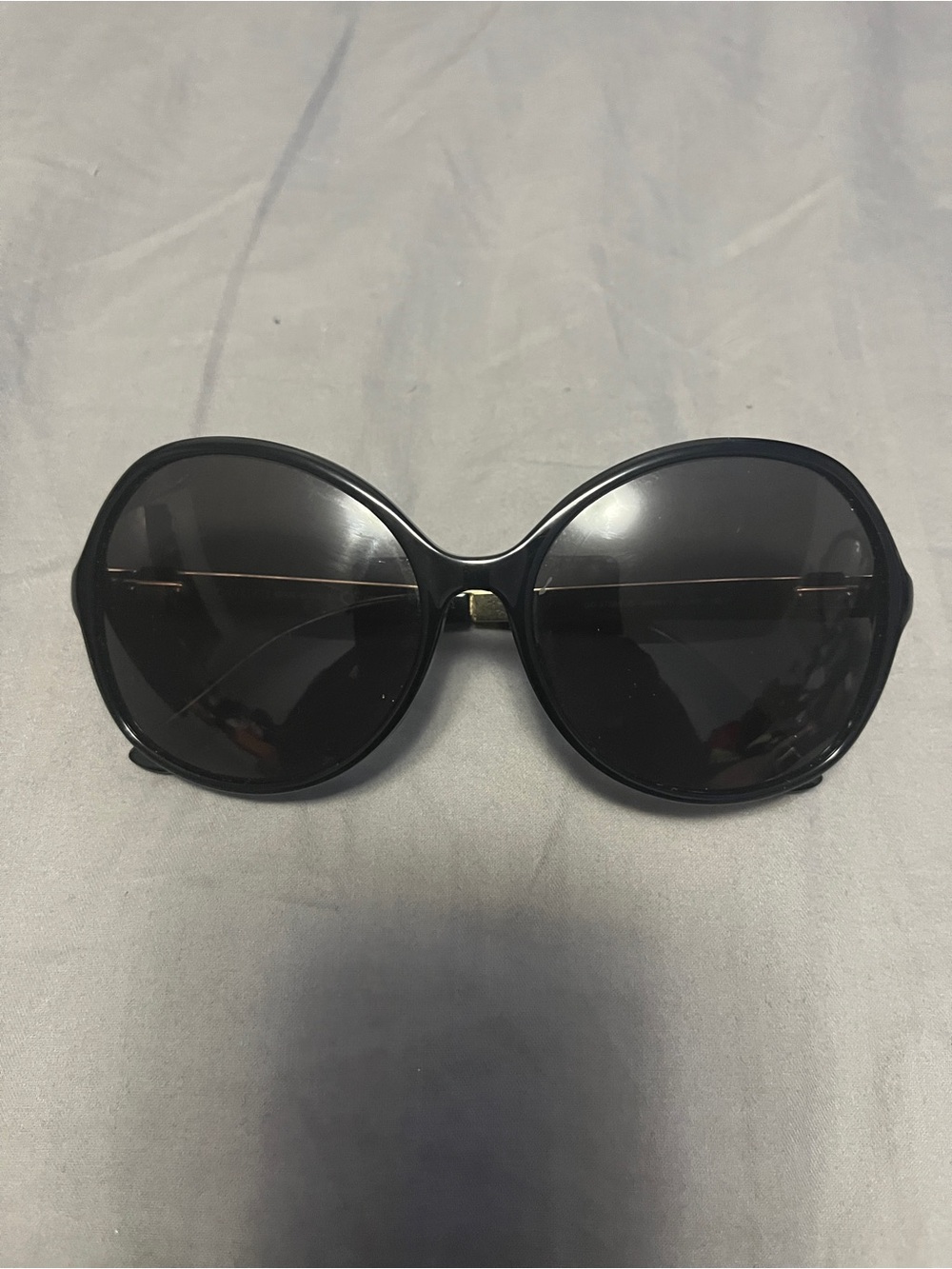 Gucci Black Women's Oversized Sunglasses - Picture 7 of 7